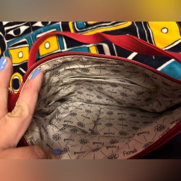 Red Fiorelli shoulder purse - Picture 4 of 4